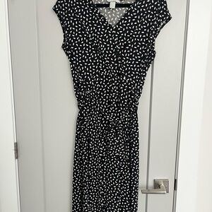 Chic Black and White H&M Midi Dress